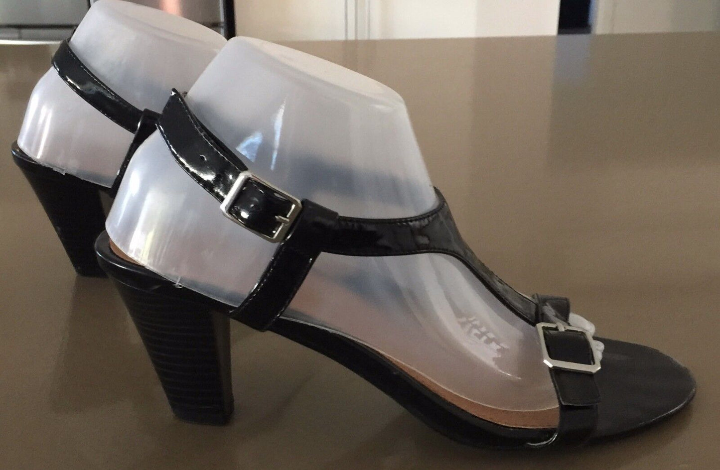 CORELLI "Desmon" Open Toes T-Bar Shoes Black Patent Pleather Heels Ladies Size 9