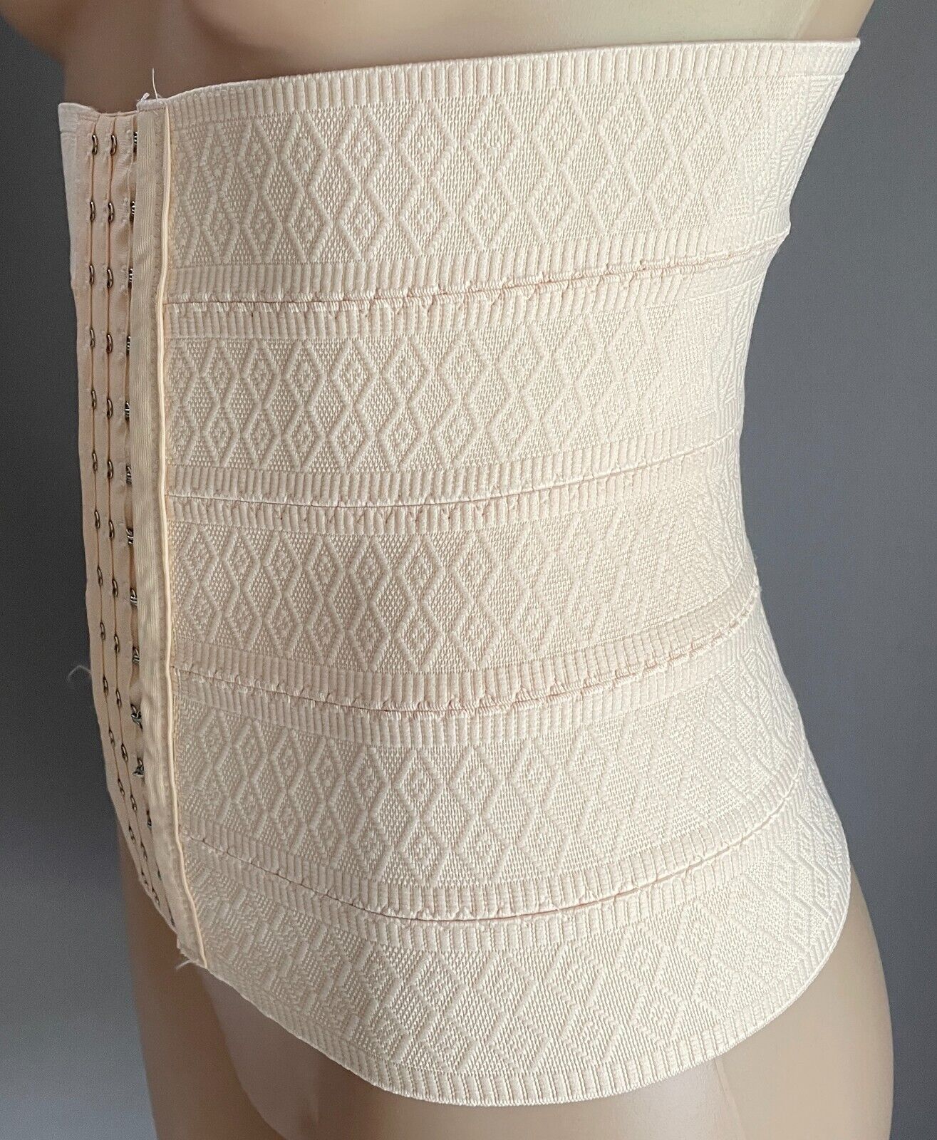 WAIST TRAINER Beige Elastic Hook & Eye Closure Cincher Sz M Textured Fabric Belt