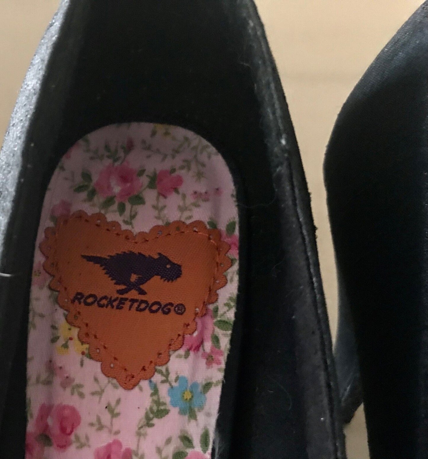 ROCKET DOG High Heel Pumps Black Fabric Upper Shoes Ladies Size 8.5M Stiletto