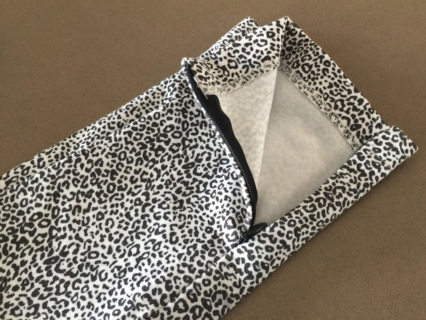 JEGGINGS Black & White Animal Print Stretch Leggings w zips Ladies Size 6 - 8