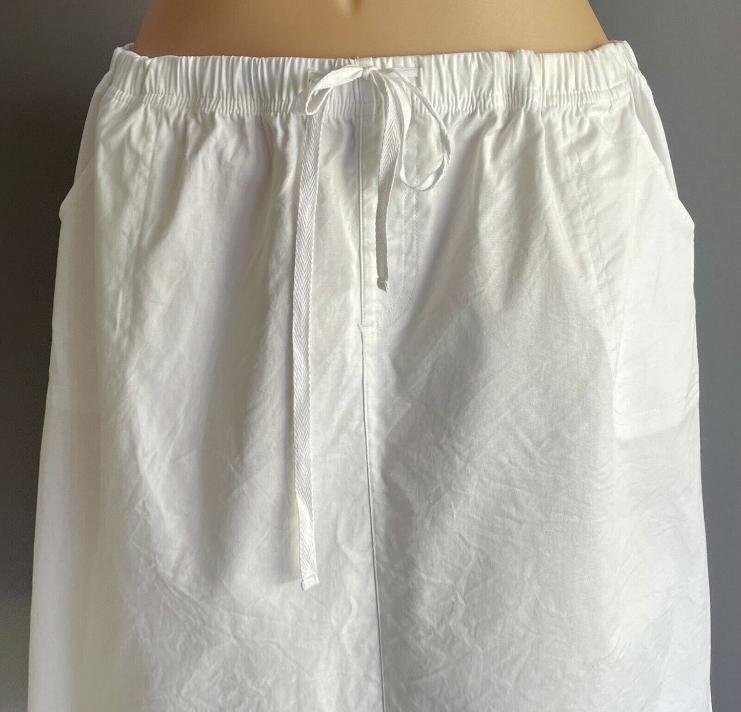MARLOWE Skirt White Elastic Waist Straight Knee Length Stretch Plus Size 22 24