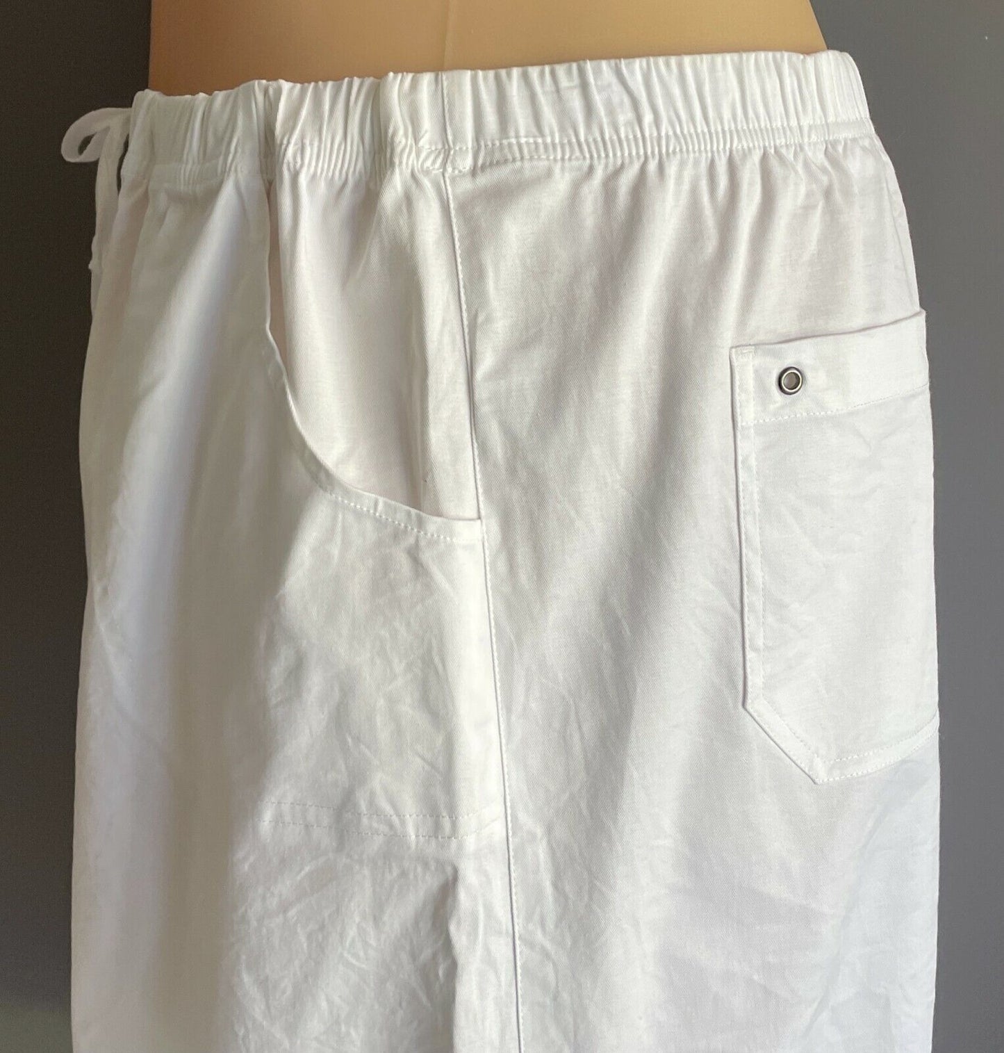 MARLOWE Skirt White Elastic Waist Straight Knee Length Stretch Plus Size 22 24