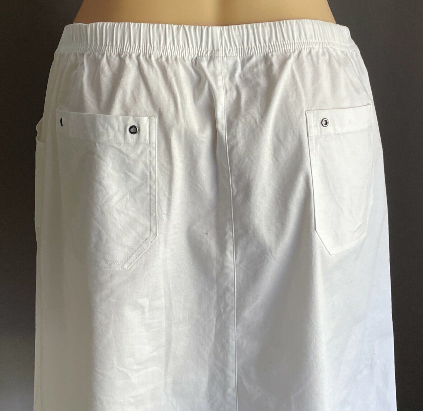 MARLOWE Skirt White Elastic Waist Straight Knee Length Stretch Plus Size 22 24