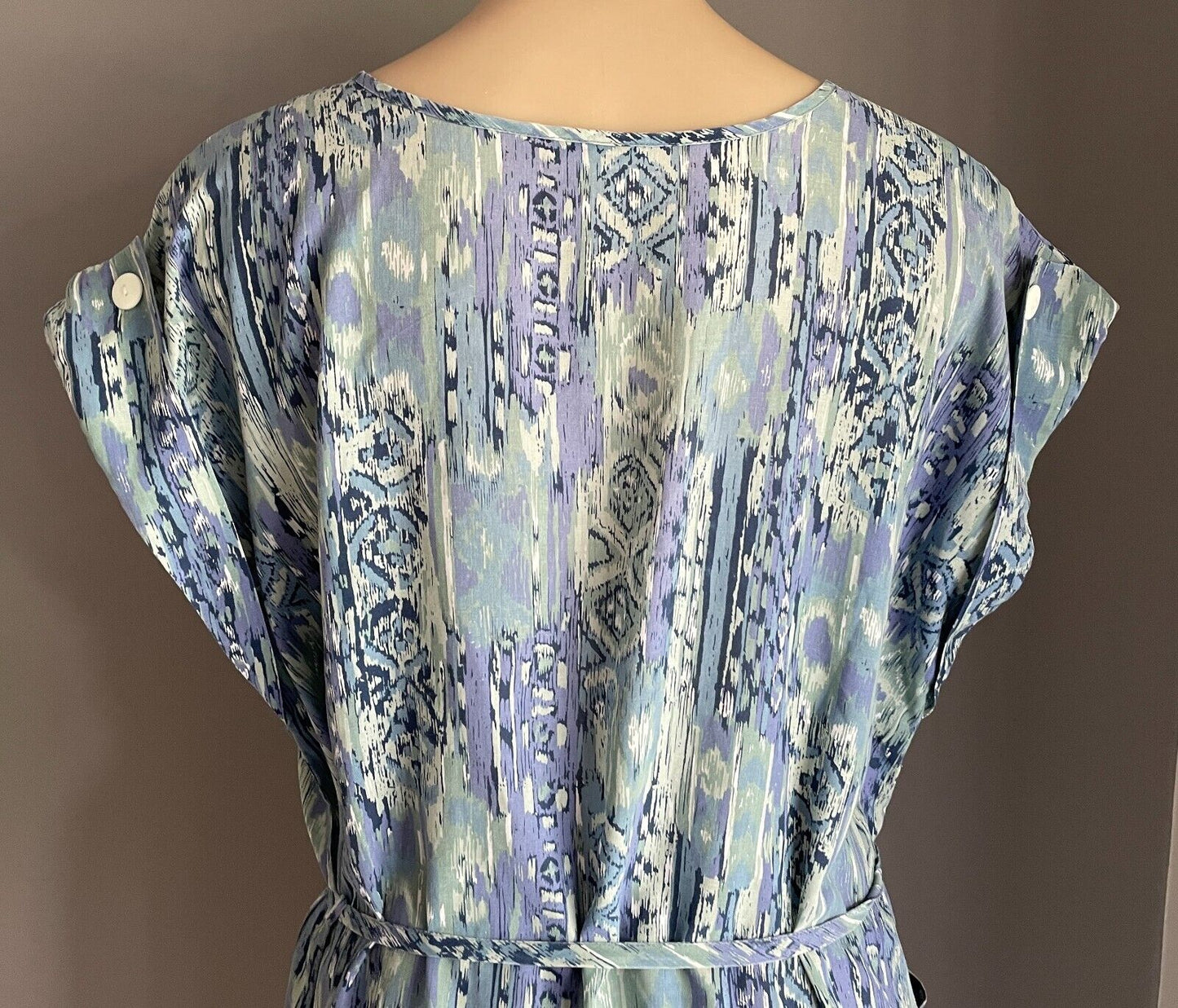 1970s Dress Blue Green White Cuffed Sleeve Size 16 Lightweight Pockets Waist Tie