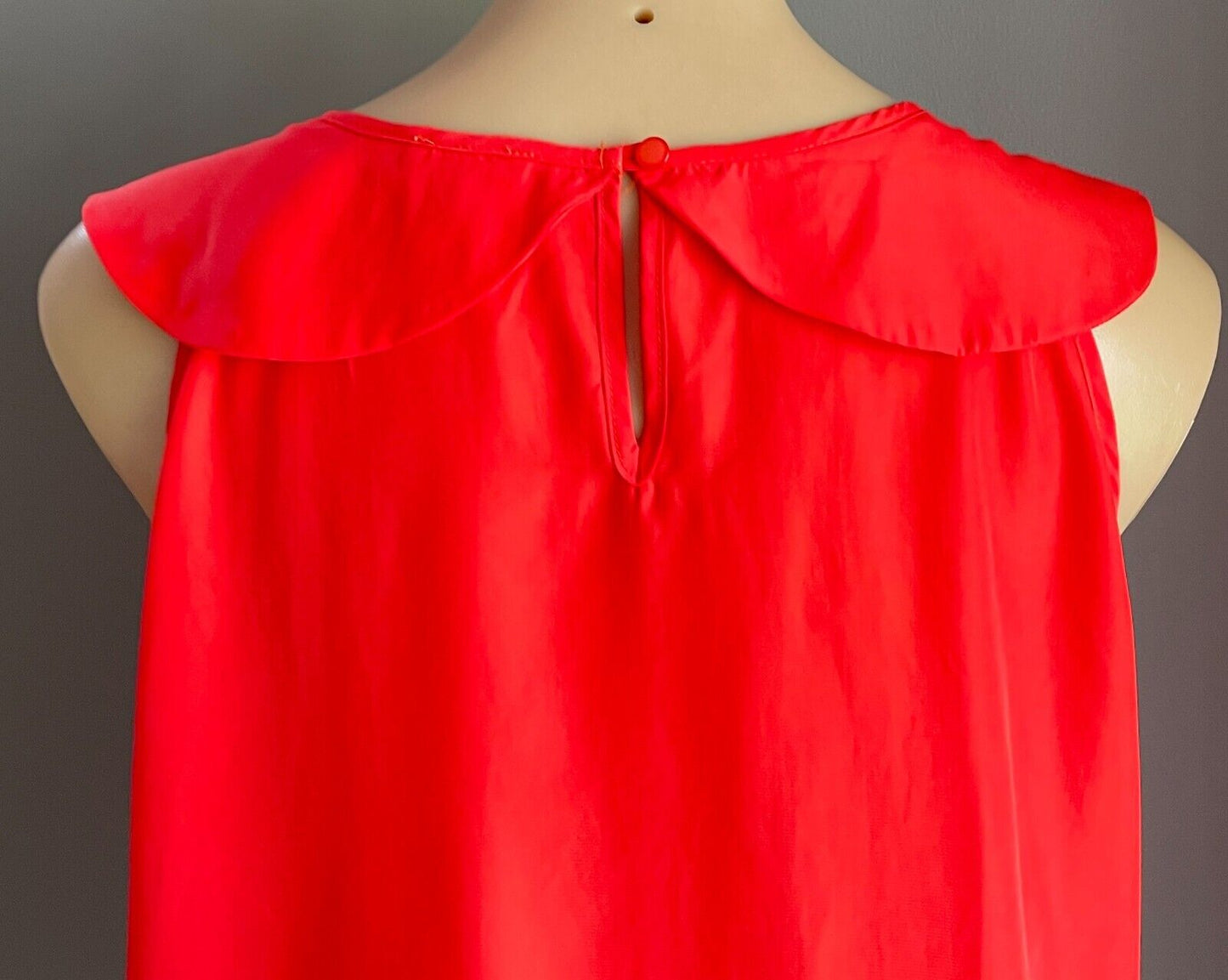 AVOCADO Blouse Coral Pleat Neck Sleeveless Ladies Top Size 14