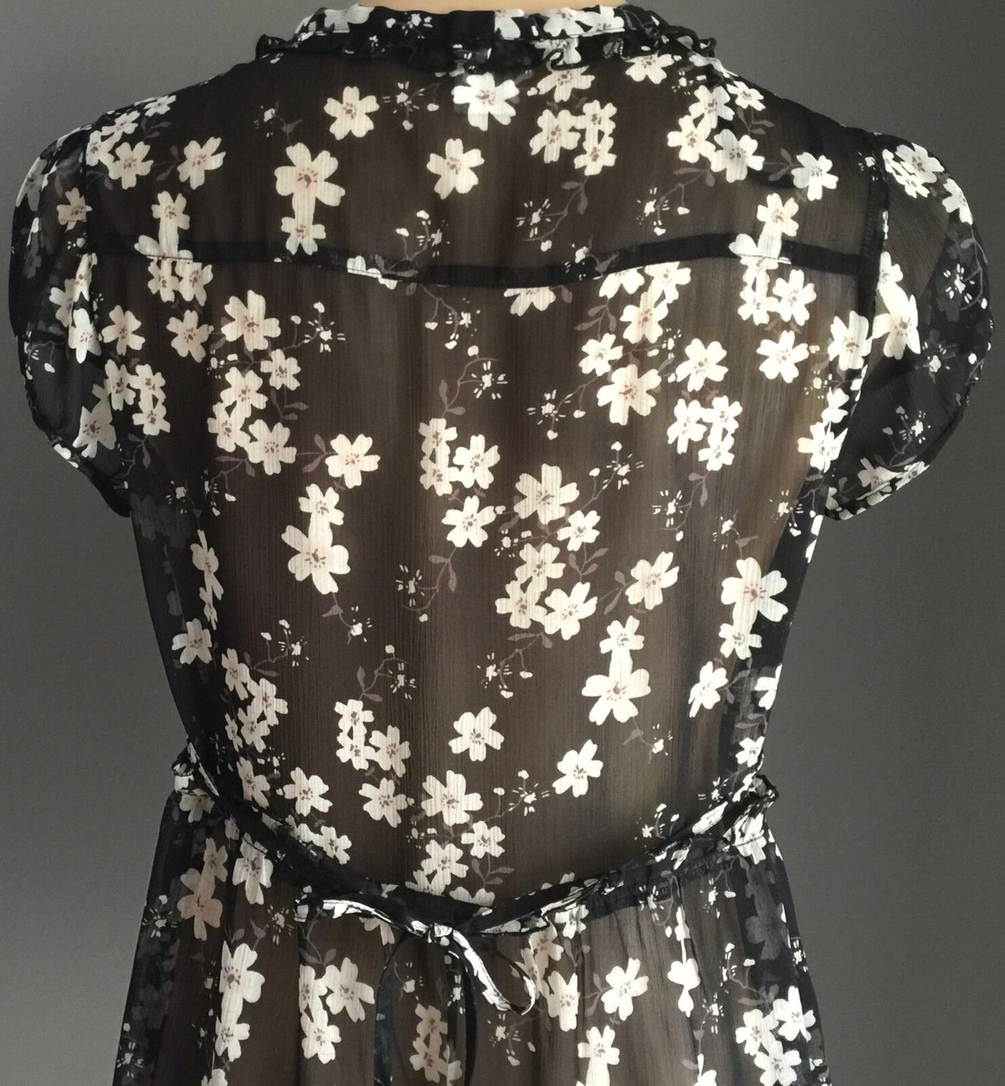 TARGET Top Black & White Floral Sheer Cap Sleeve Tie Back Ladies Size 12