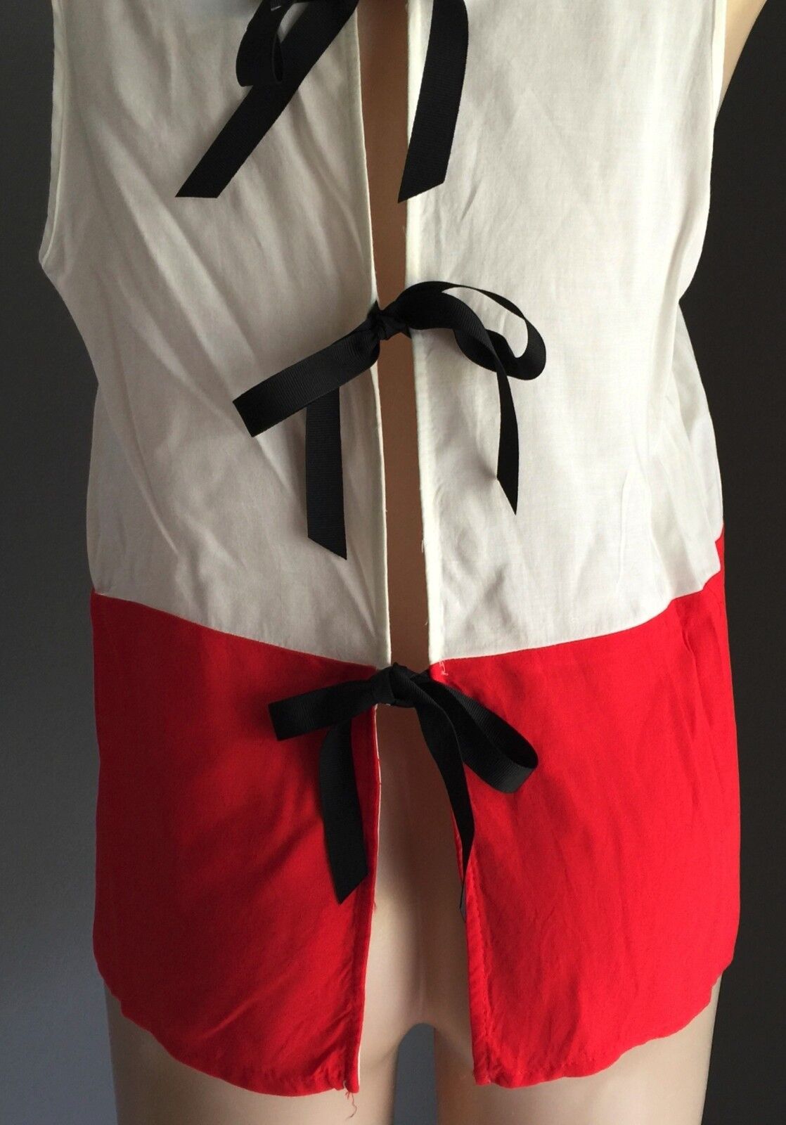 COOPERATIVE Tank Top Blouse Open Back w Ties White & Red Ladies Size M 12