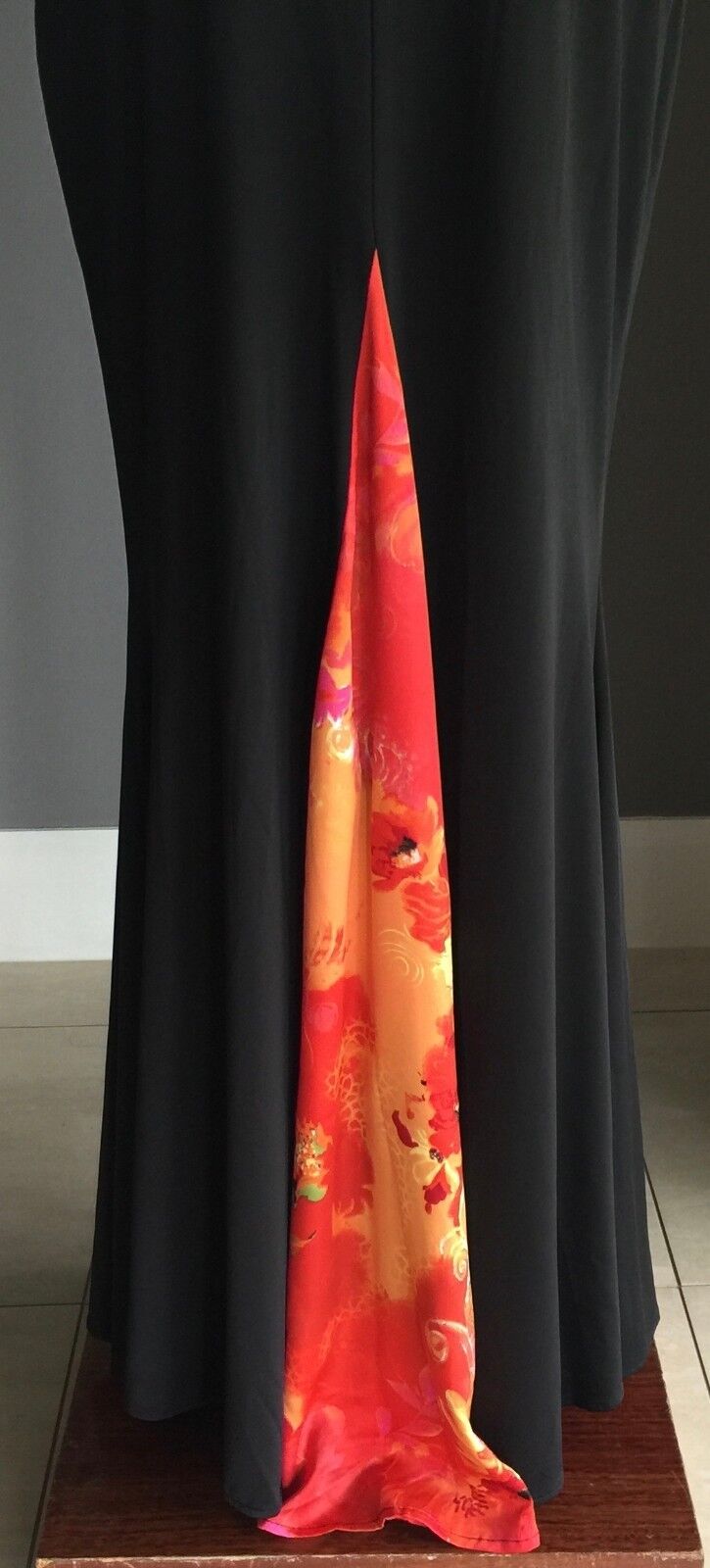 F GEAR Dress Gorgeous Floral & Black Halter Neck Open Back Gown Size 12 NEW