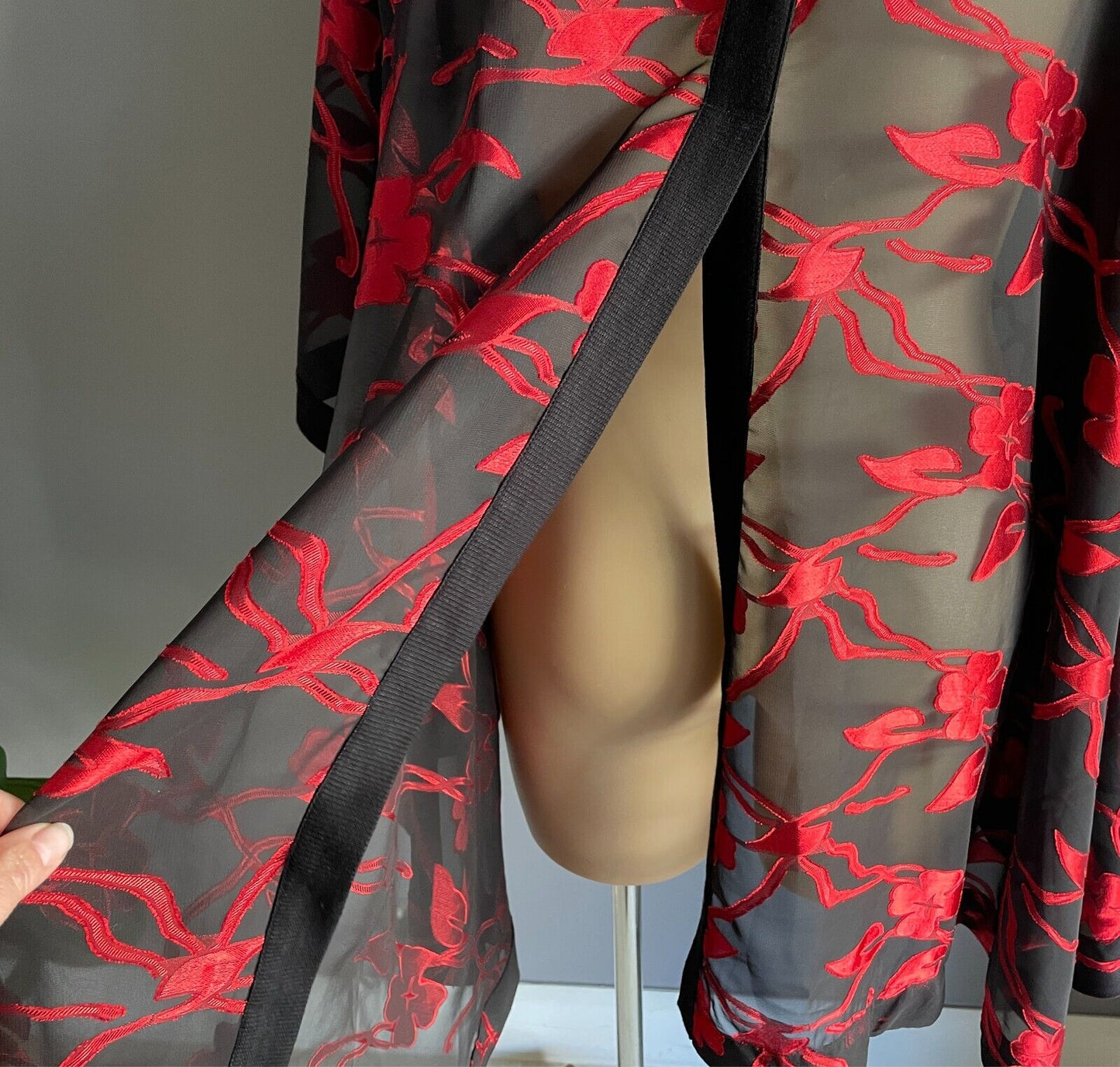 TAKING SHAPE Black & Red "Harajuki" Top Plus Size M/L Wear 4 Ways Semi Sheer NWT