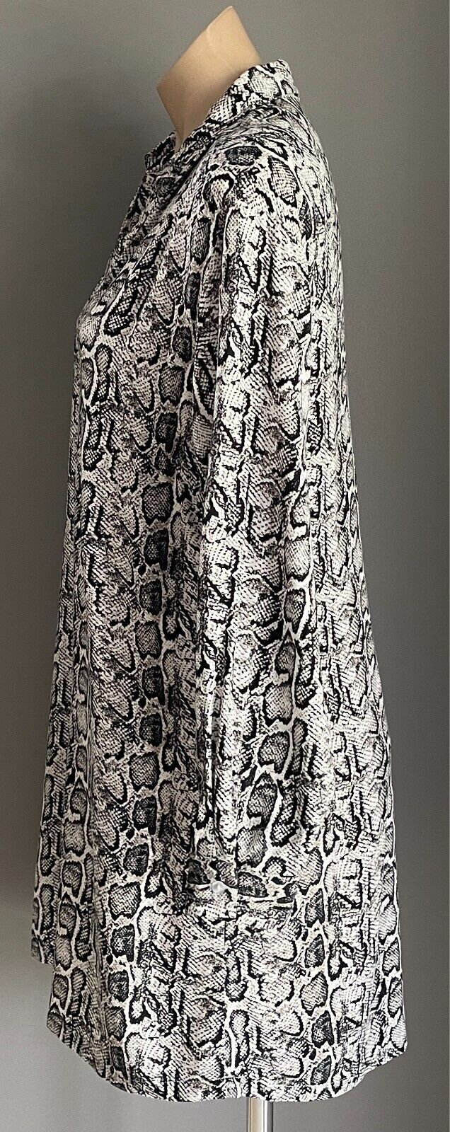 YOURBAN Shift Dress Black White Grey Taupe Python Snake Print Size M Collar