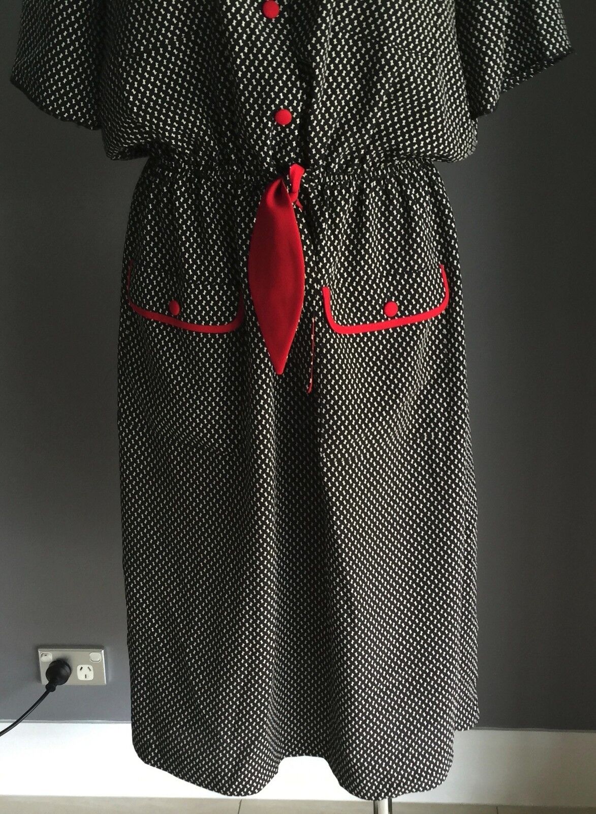 1980's TODAY'S CLASSICS Dress Black & White Print Frock Size 16 Red Accents