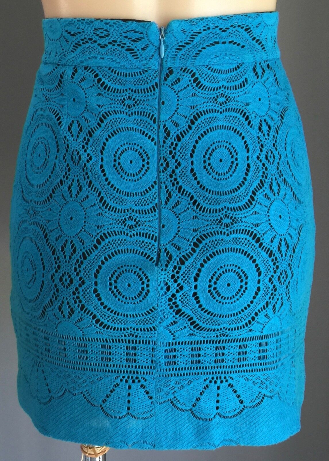 SHONA JOY Mini Skirt Bright Blue Lace Stretch Lined Size 6 or 8 -10 Stunning
