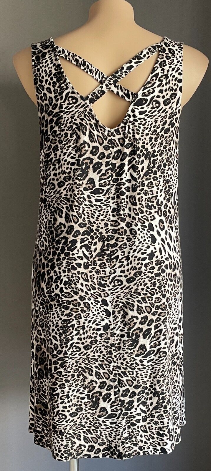 RIVERS Shift Dress Leopard Print Plus Size 18 20 Cross Back Stretch Fabric NEW