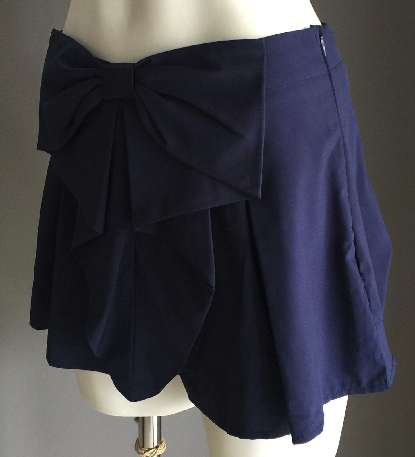 IMPRINT SHORTS Blue Loose Fit Dressy w Large Bow on Front Ladies Size 1 AU 8