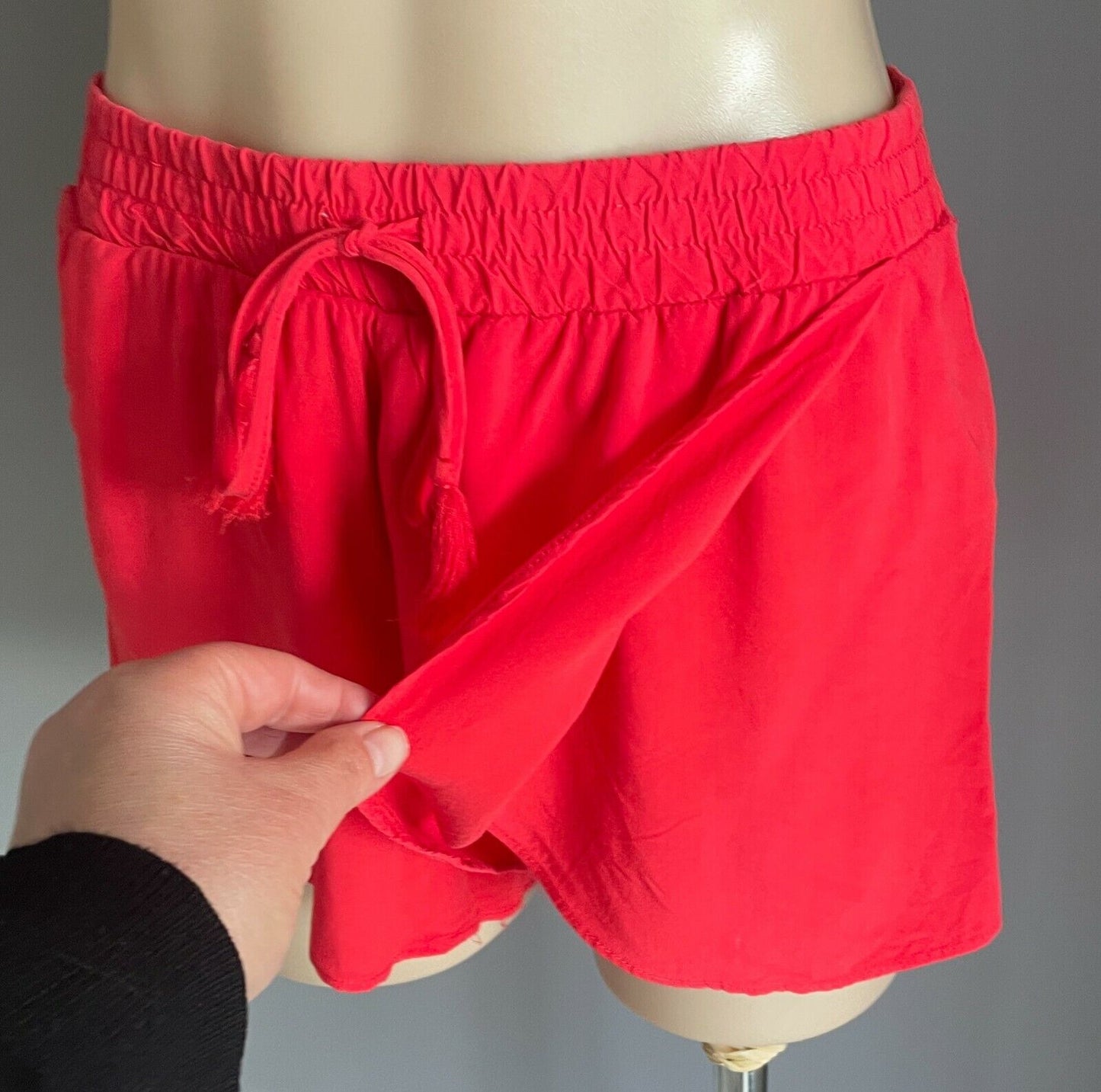 COTTON ON Shorts Red Elastic Waist Double Layer Petal Hem Ladies Size 10 NEW