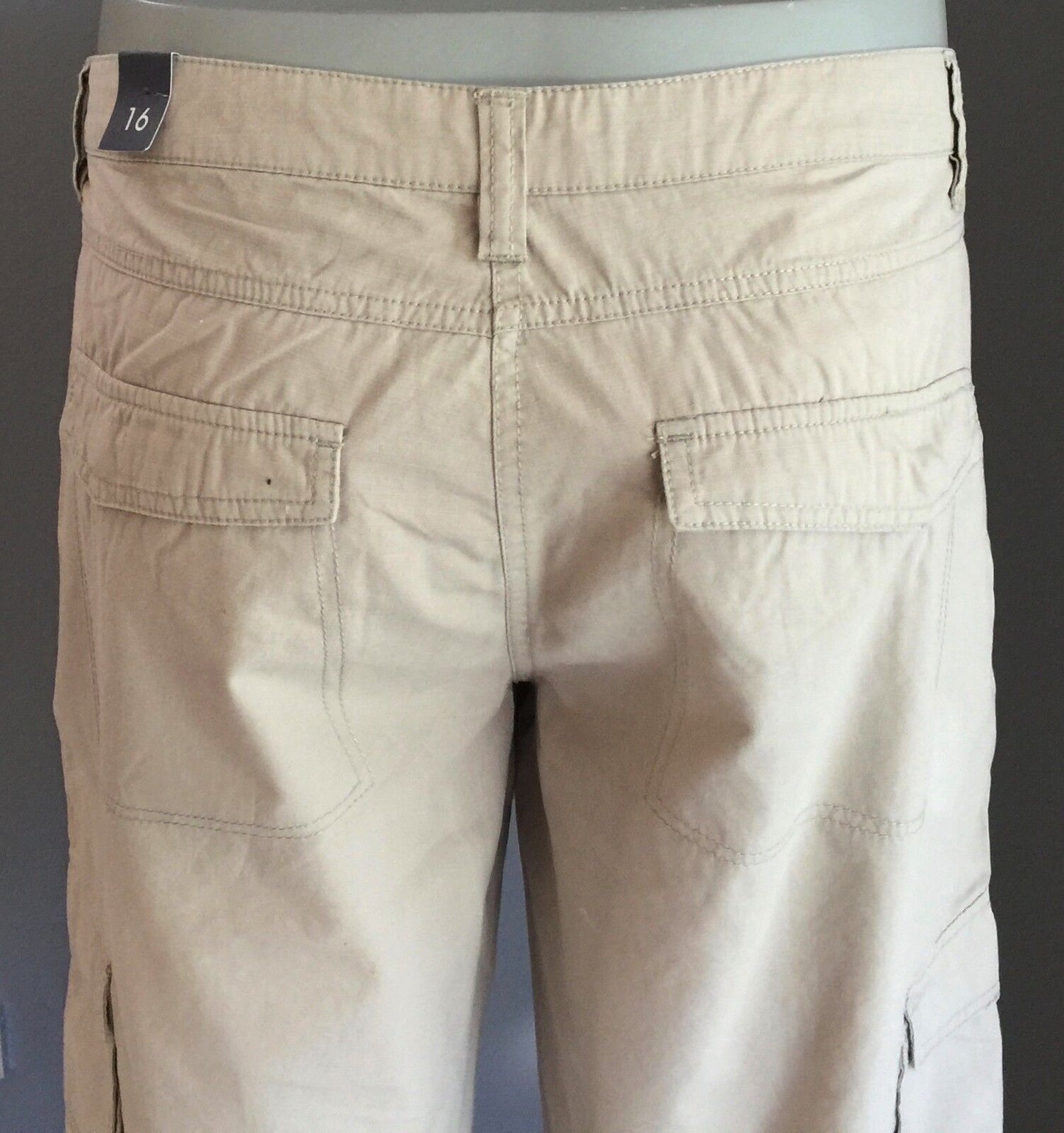 CAPE LIFESTYLE Cargo Shorts Cotton Stone Colour Ladies Size 16 NEW
