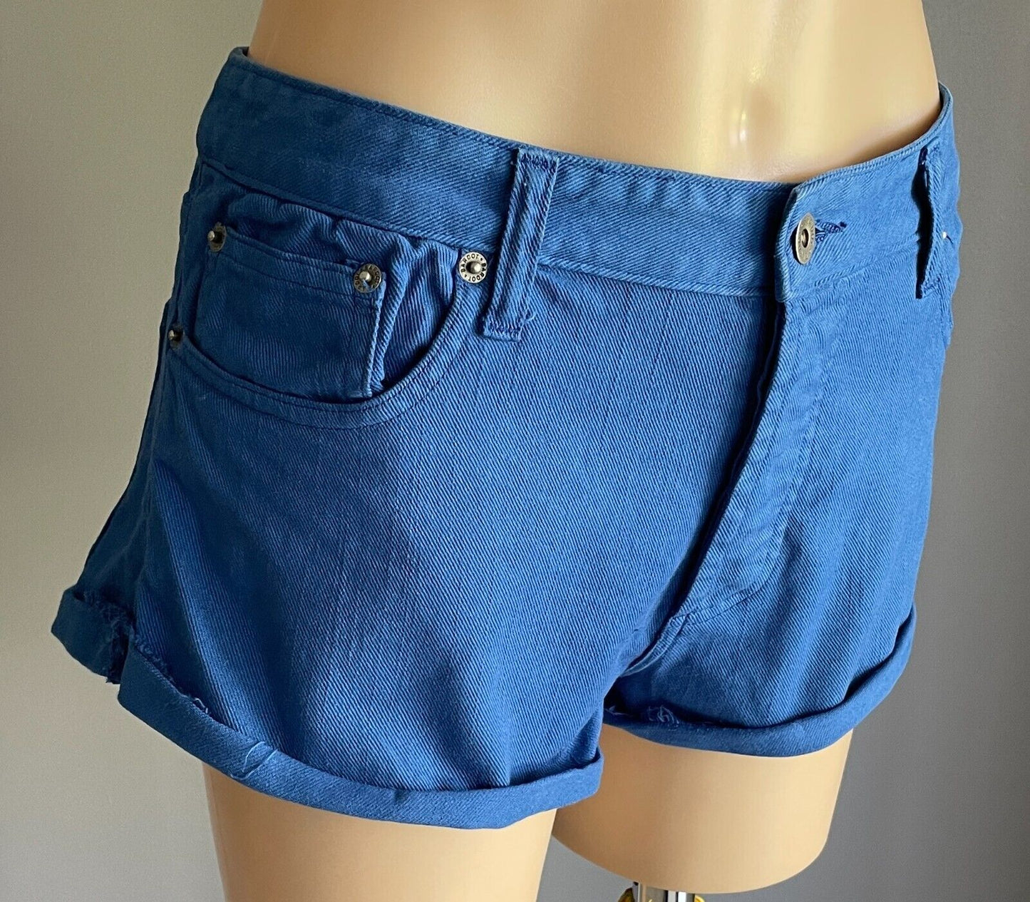 BARDOT DENIM Blue Cuffed Shorty Shorts Ladies Size 14 Button Fly 5 Pocket Cut