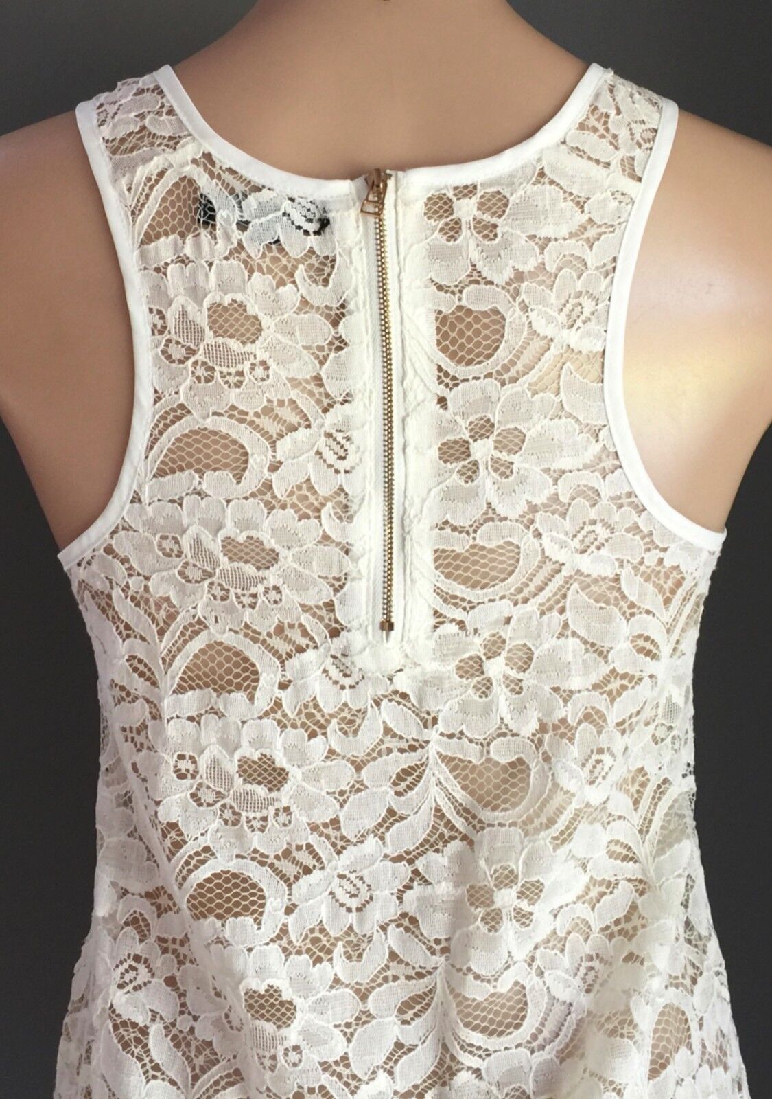 POSH PARIS Top Stretchy White Lace Racer Back Sleeveless Ladies Size S 8 10 NEW