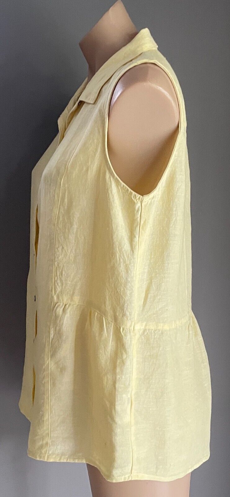 W LANE Linen Sleeveless Shirt Pale Yellow Top Size 12 Button Front Collar Blouse