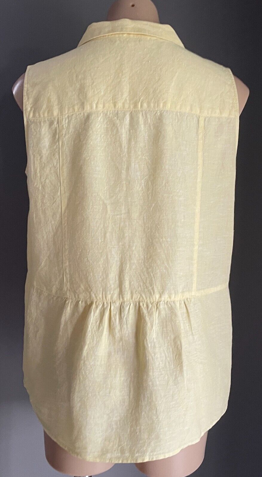 W LANE Linen Sleeveless Shirt Pale Yellow Top Size 12 Button Front Collar Blouse