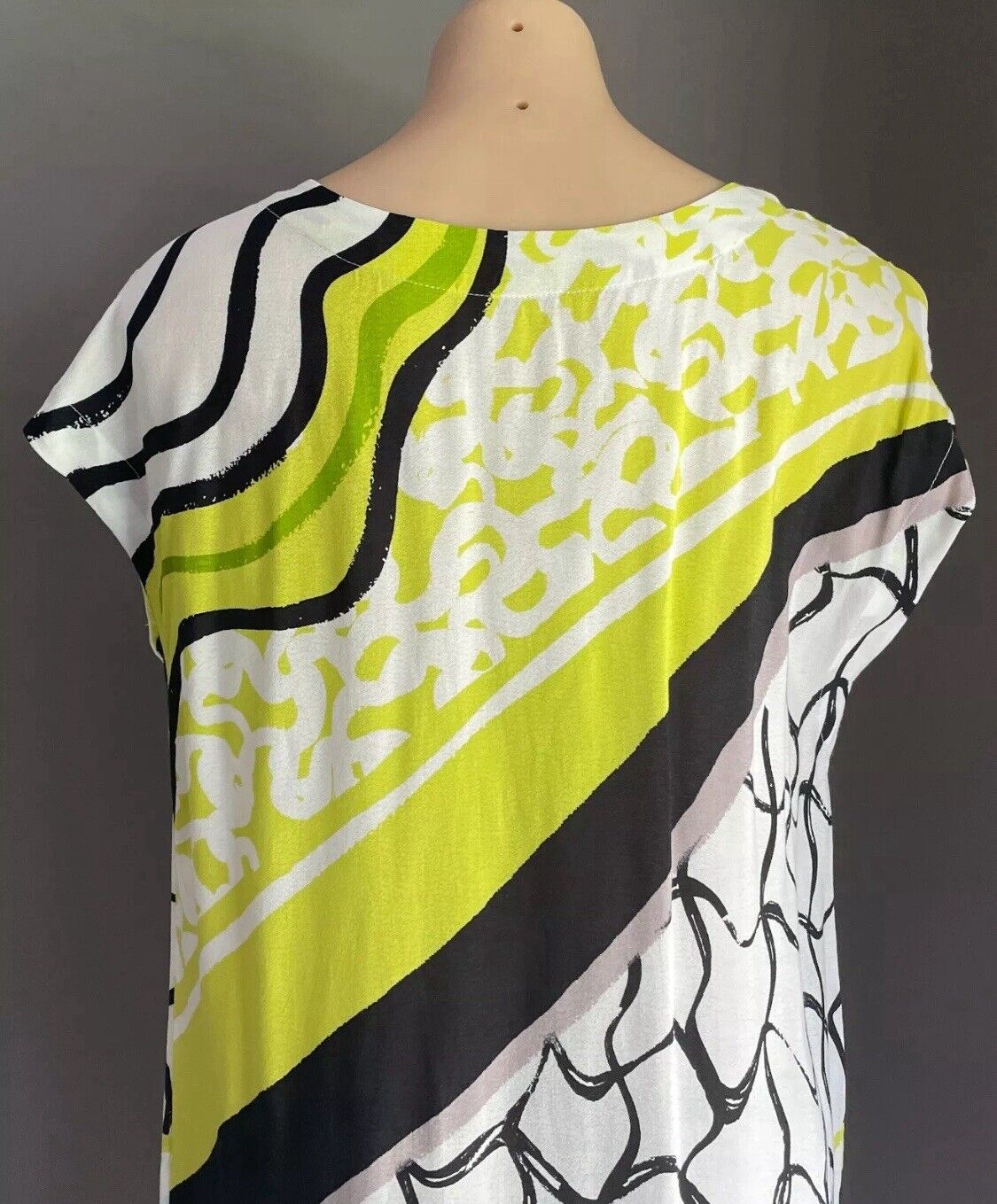 W LANE Midi Dress White Black Taupe Neon Abstract Print Cap Sleeve Shift Size 16