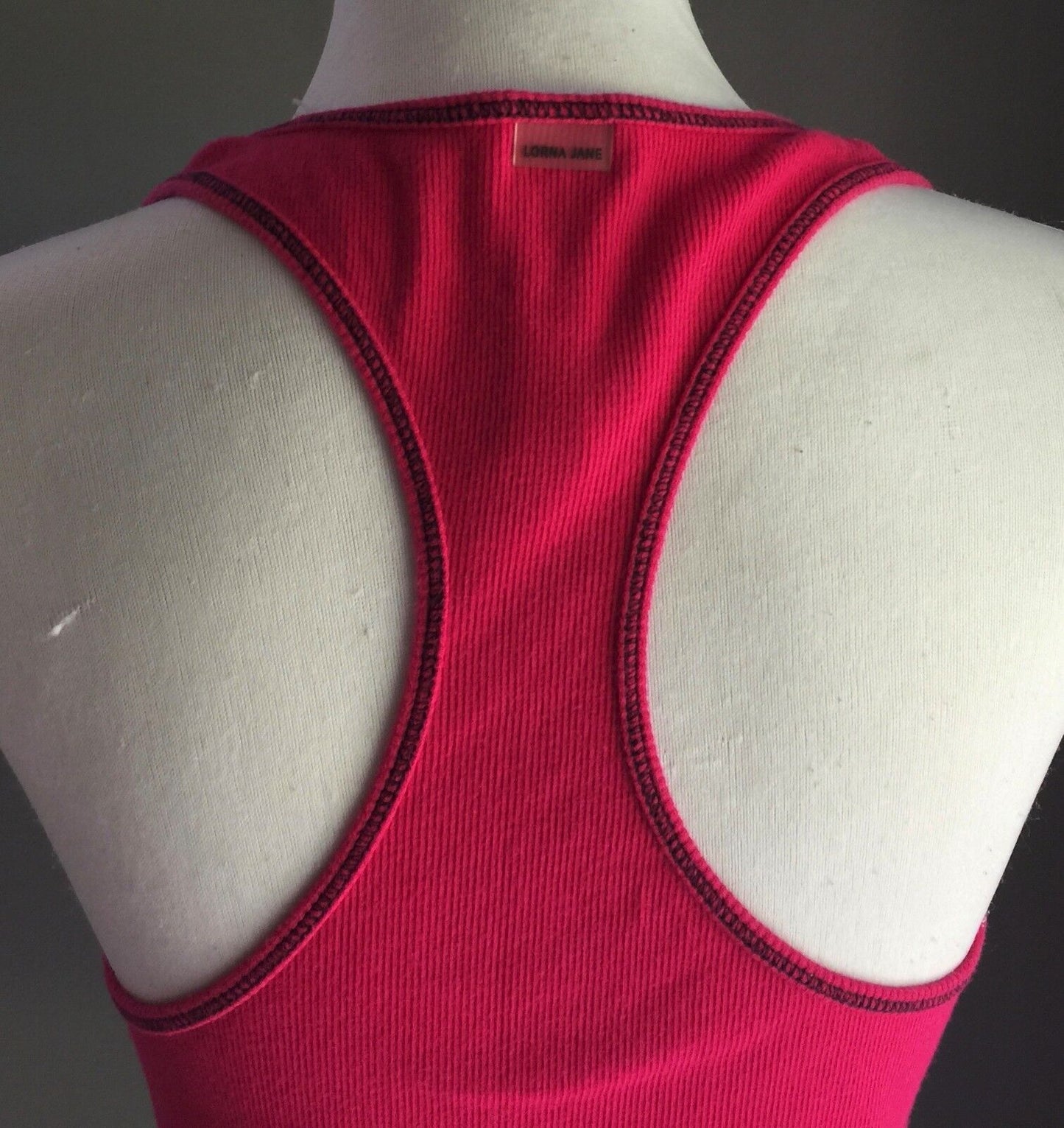LORNA JANE Tank Top Hot Pink Racer Back Size M 8 Activewear Gym Training NEW