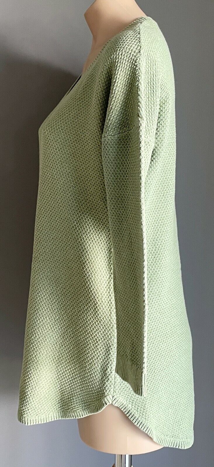 SUSSAN Top Curved Hem Green Waffle Weave Fabric Long Sleeve Ladies Size XS 10