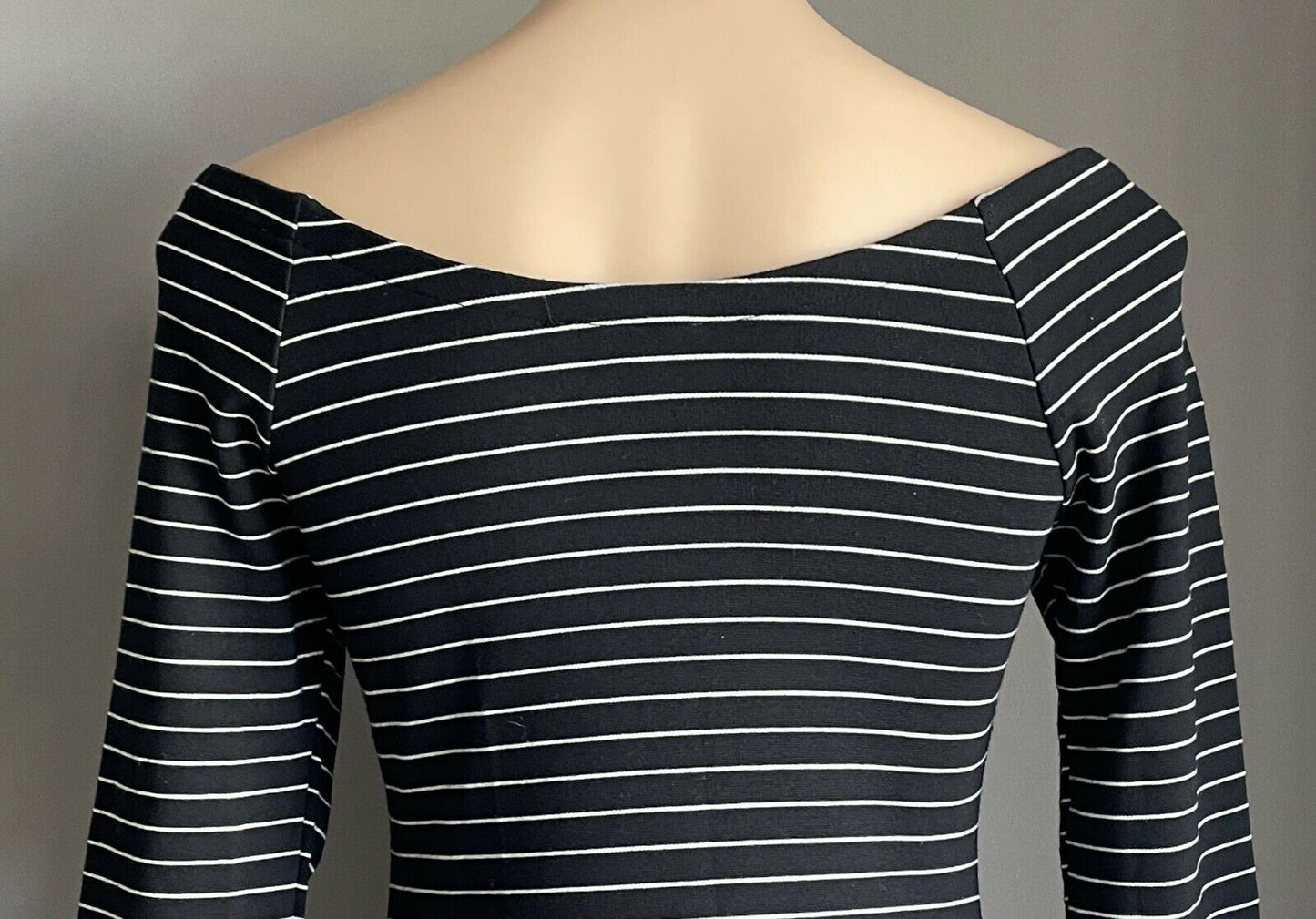 ZARA TRAFALUC Bodycon Black White Stripe 3/4 Sleeve Stretch Midi Dress Size EU L