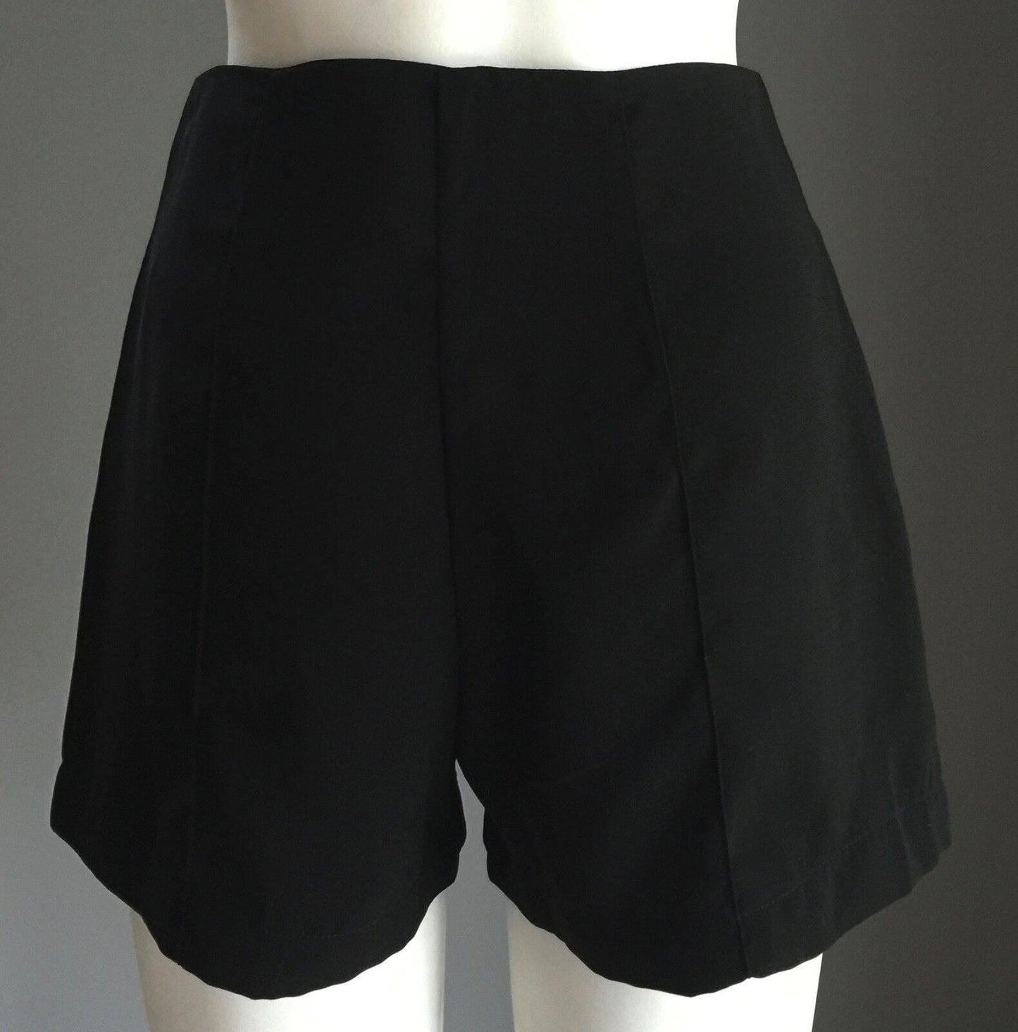 ALLY Shorts Black Dressy Shorts Ladies Size 8 So Gorgeous