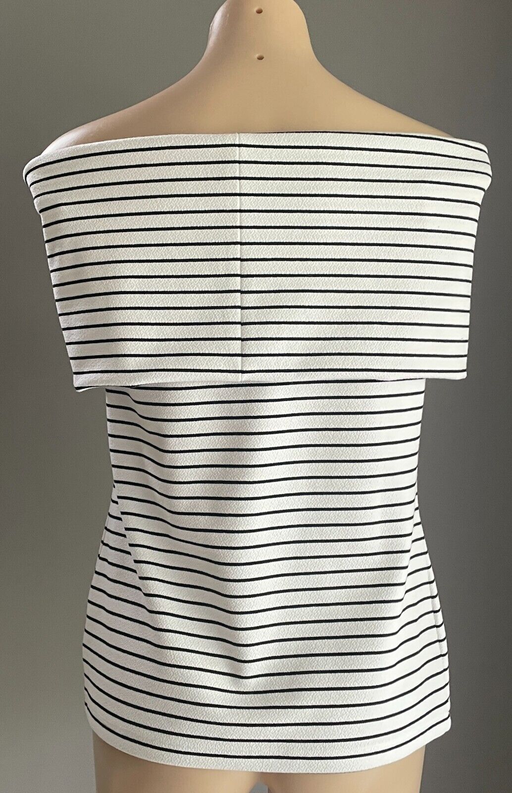 DECJUBA Stretch Top White Black Stripe Off The Shoulder Ladies Size M 10 12 NEW