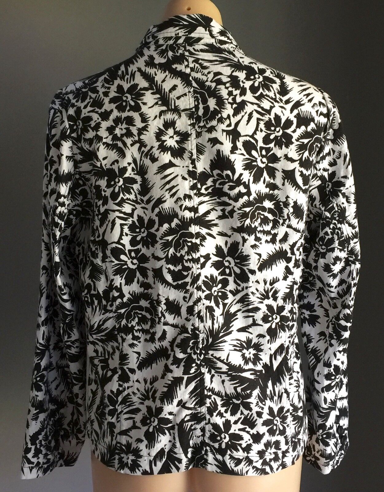 MILLERS Denim Jacket Black White Linen Blend Floral Print Ladies Sz 12 Gorgeous