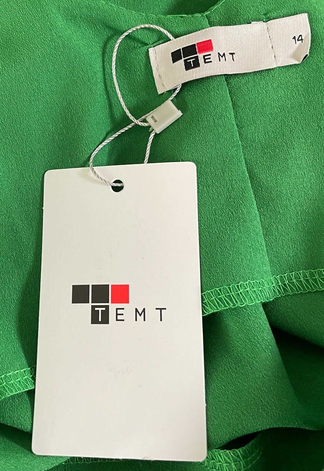 TEMT Top Hi-Lo Hem Camisole Green V-Neck Sleeveless Size 14 NEW