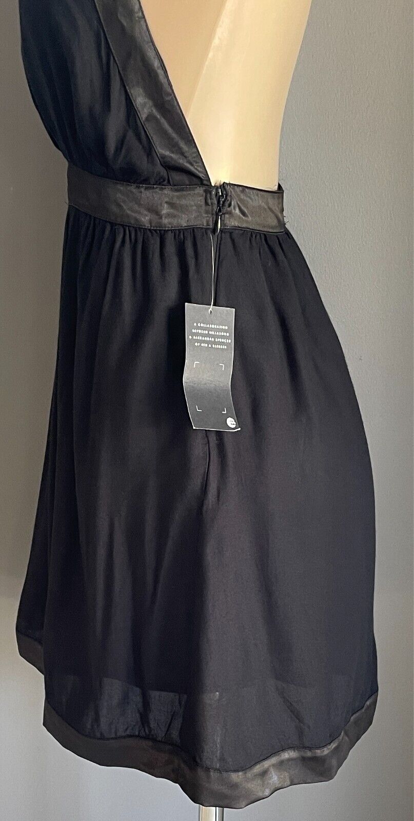 4TH AND BLEEKER for BILLABONG Halter Neck Dress Black Size S 10 Backless NEW