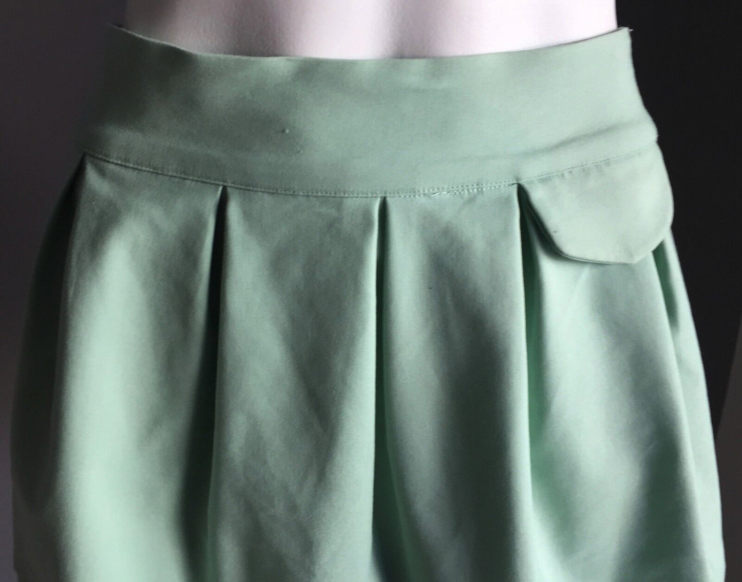 DOTTI Skirt Mini Mint Green Pouf Pleated Bell Gold Button Zip Ladies Sz 6 8 NEW