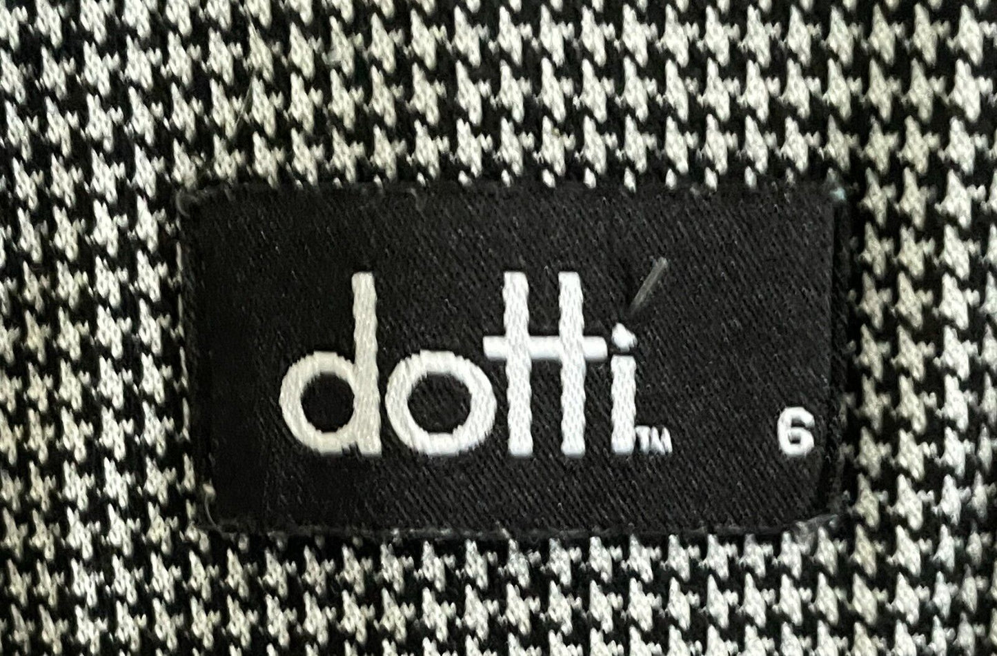 DOTTI Pants Black White Houndstooth Skinny Leg Sz 6 Full Length Pull On Stretch