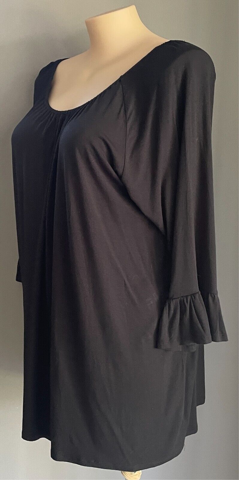 SARA Black Blouse Elastic Scoop Neck 3/4 Ruffle Trim Sleeve Plus Size 22 Stretch
