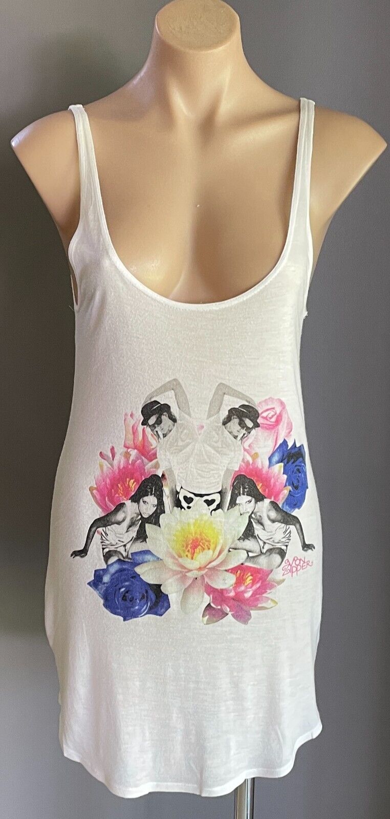 VON ZIPPER White Tank Top Sleeveless Graphic Print At Front Size 10 Small Holes
