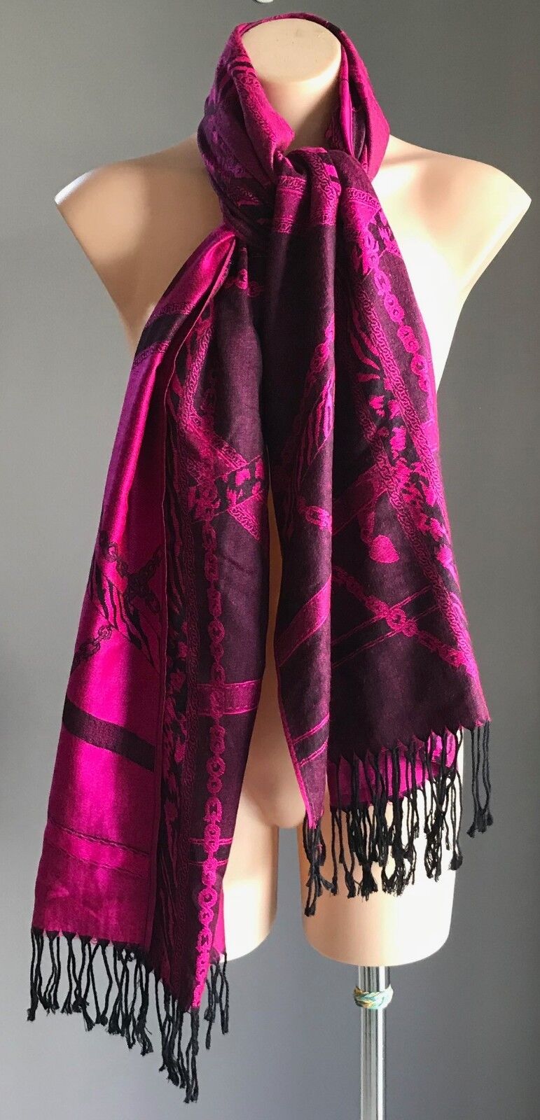 Reversible Ladies Shawl Scarf Cerise & Black Fringed Print Rectangle Red Pink