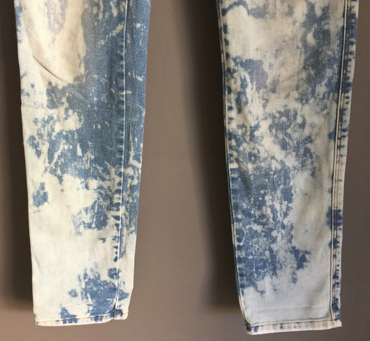 KSUBI Jeans Super Spray On Mottle Faded Denim Ladies 28 inch Size 10