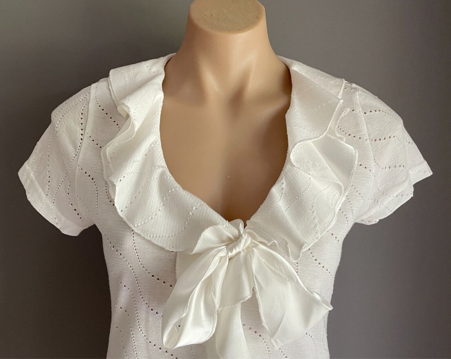 9TH FLOOR White Short Cap Blouse Size 10 Ruffle Neck With Tie Button Front NEW