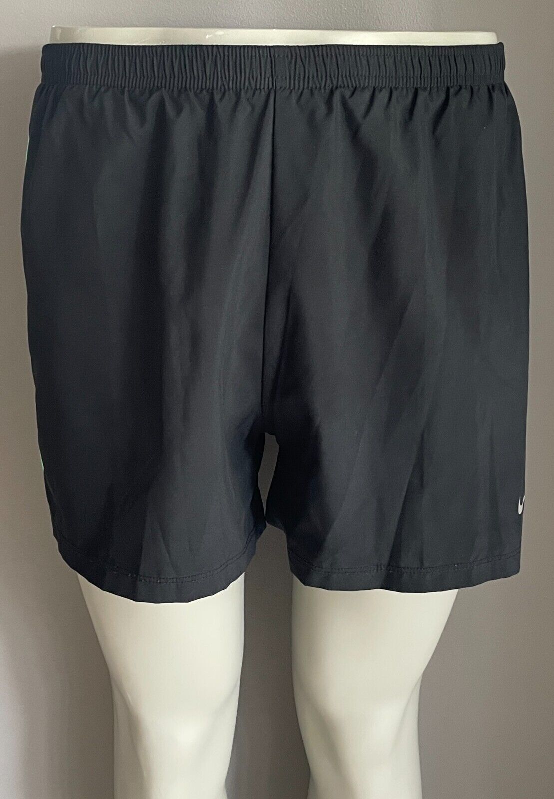 NIKE Running Shorts Training Elastic Waist Black w Green Trim Mens Size L NEW