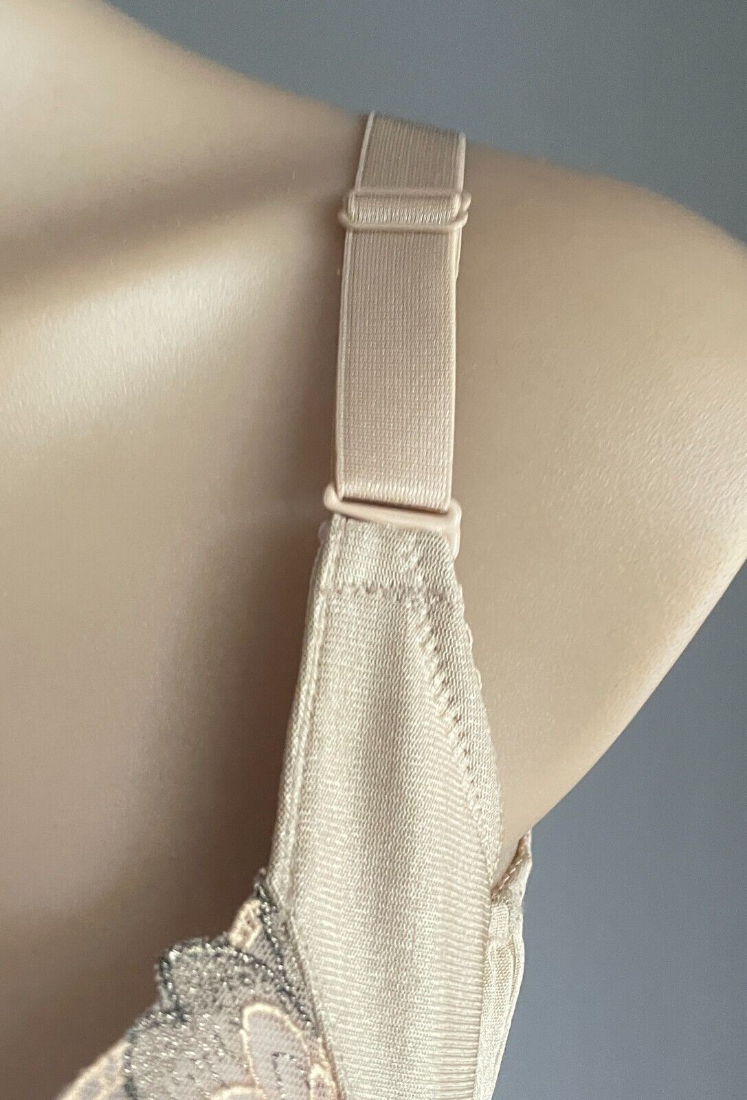 350 BRAS Bra 14B Beige Lace Trim Underwire Adjustable Maximum Support 14 B New