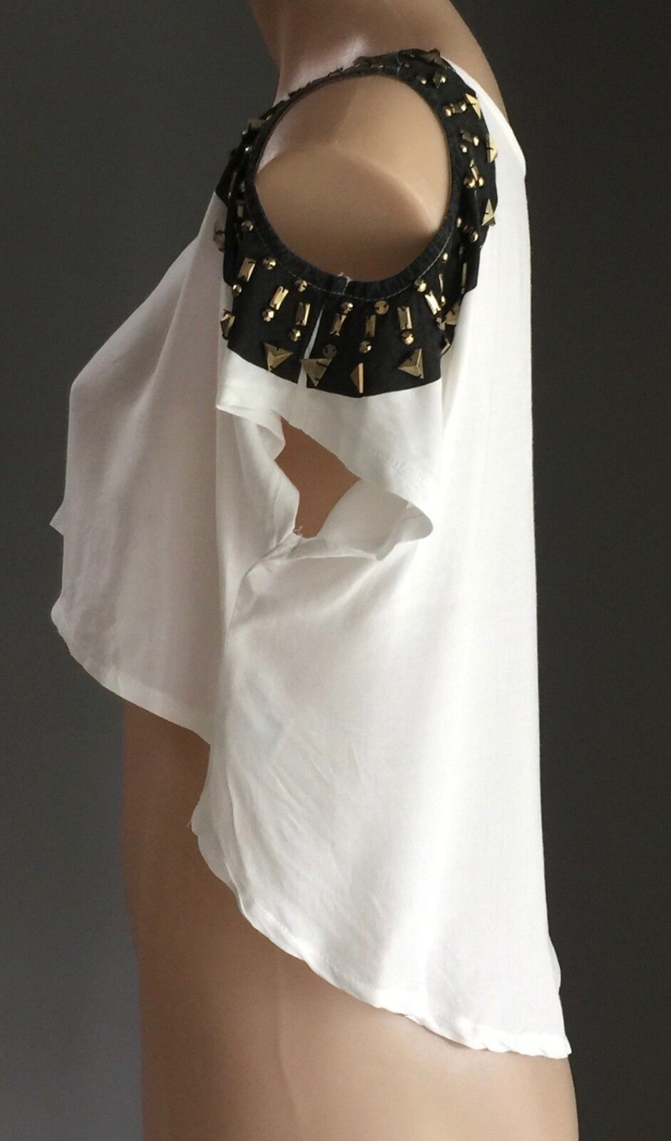 HE DOESN'T KNOW WHY Dip Hem Top White Black Trim Cut Out Sleeve Sz 6 AU 8 10 NEW