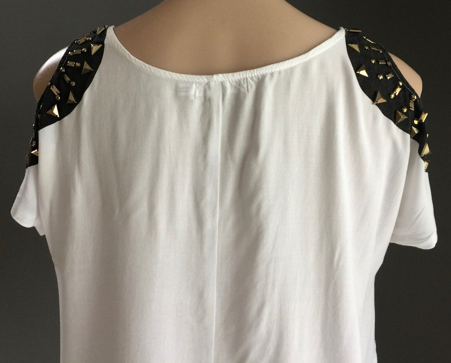 HE DOESN'T KNOW WHY Dip Hem Top White Black Trim Cut Out Sleeve Sz 6 AU 8 10 NEW