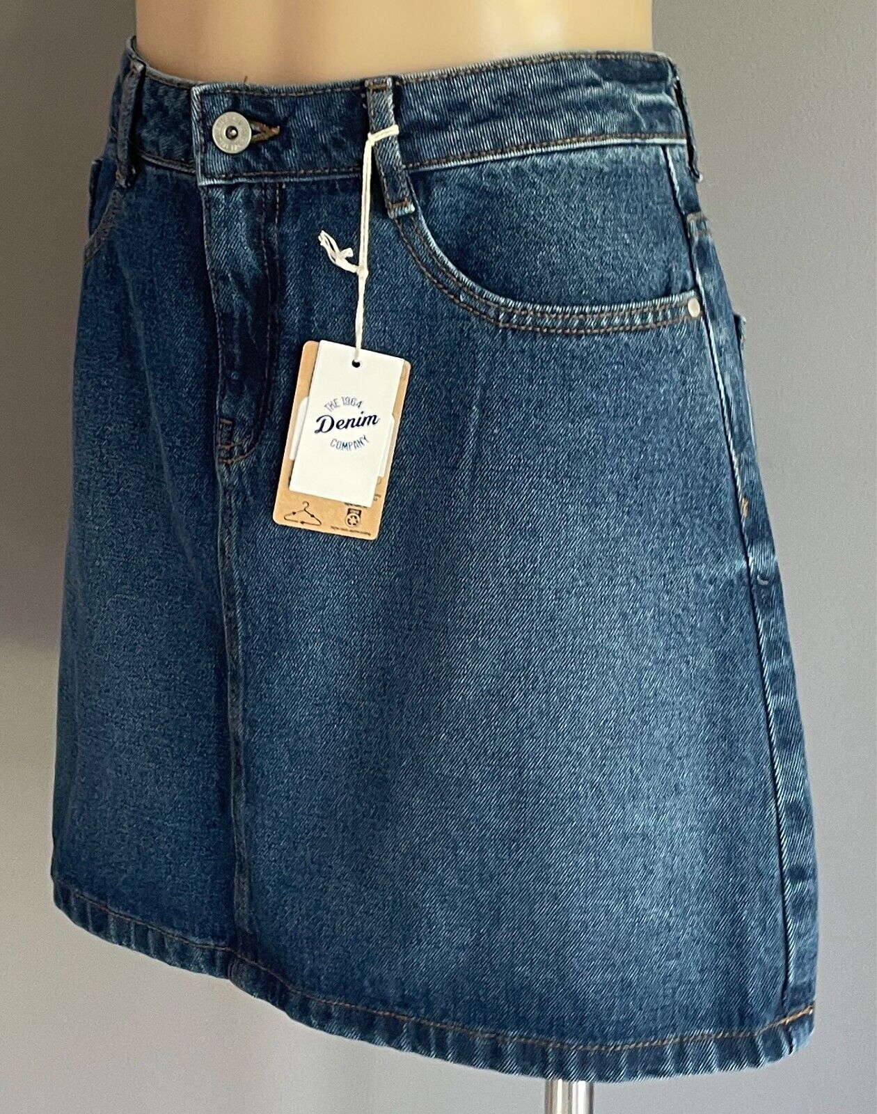 THE 1964 DENIM COMPANY Denim Skirt Size 12 Indigo Blue A-line Short Length NWT!