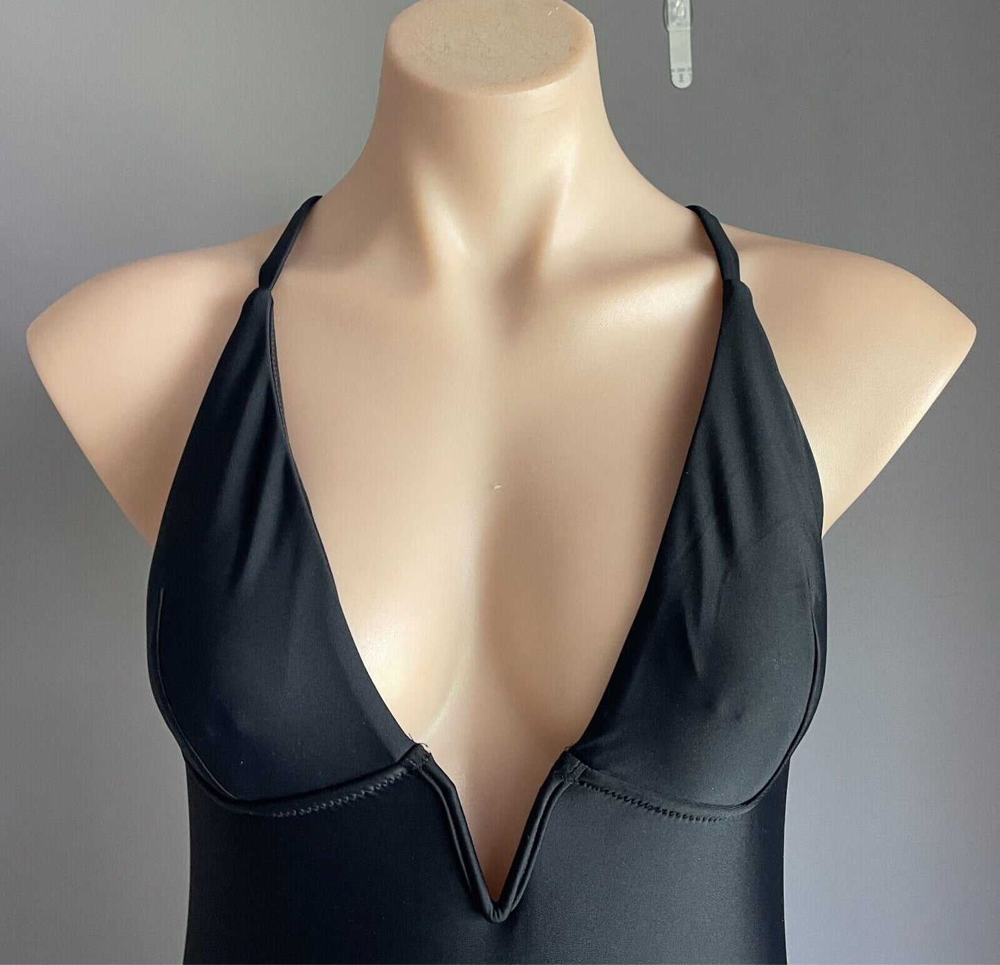 CUPSHE Black Deep V-Wire Neck One Piece Swimsuit Size M Criss Cross Back NWT!