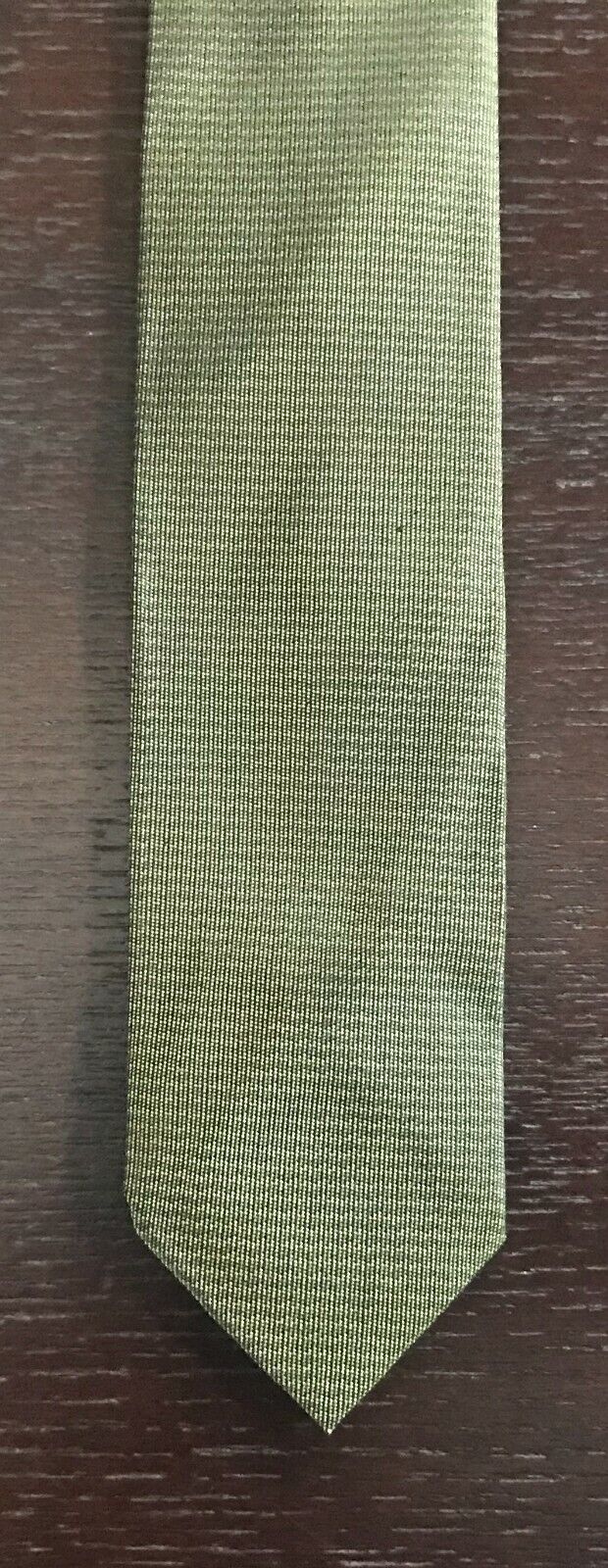 Iridescent Green Mens Vintage Pre-Tied Clip On Thin Tie