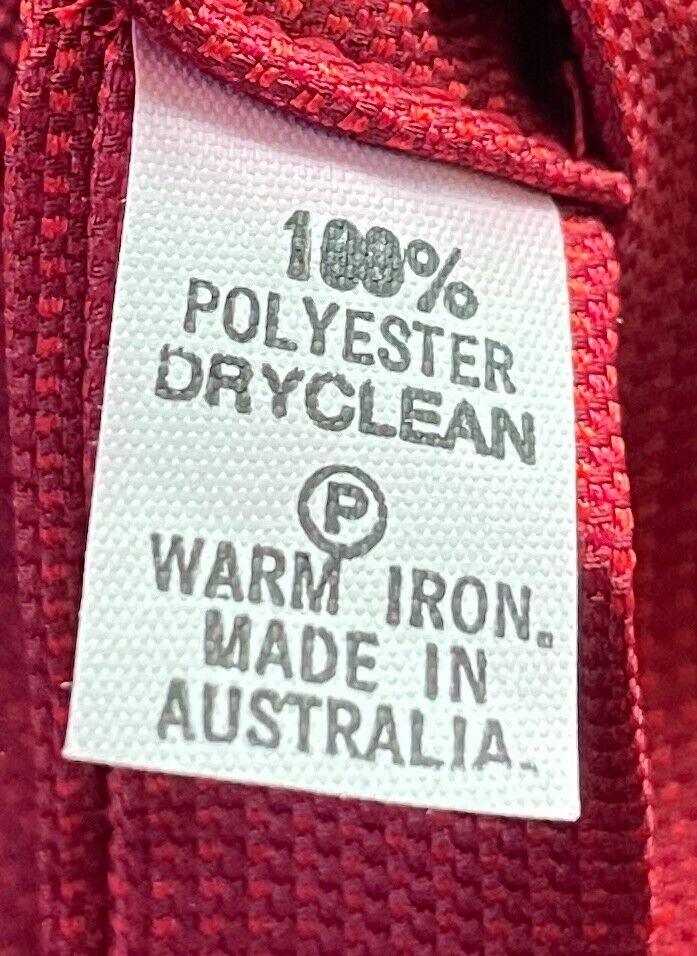 Vintage Mens Pre-Tied Necktie Cravat Red Jacquard Puff Adjustable Clasp Closure