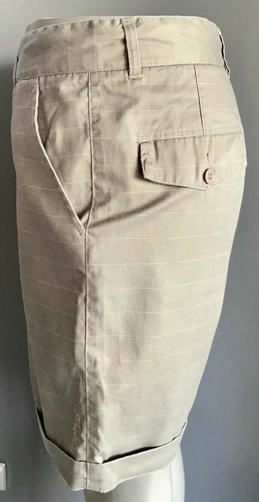 Long Shorts HURTLE Light Khaki Stripe Cuffed Leg Casual Shorts Mens Size M