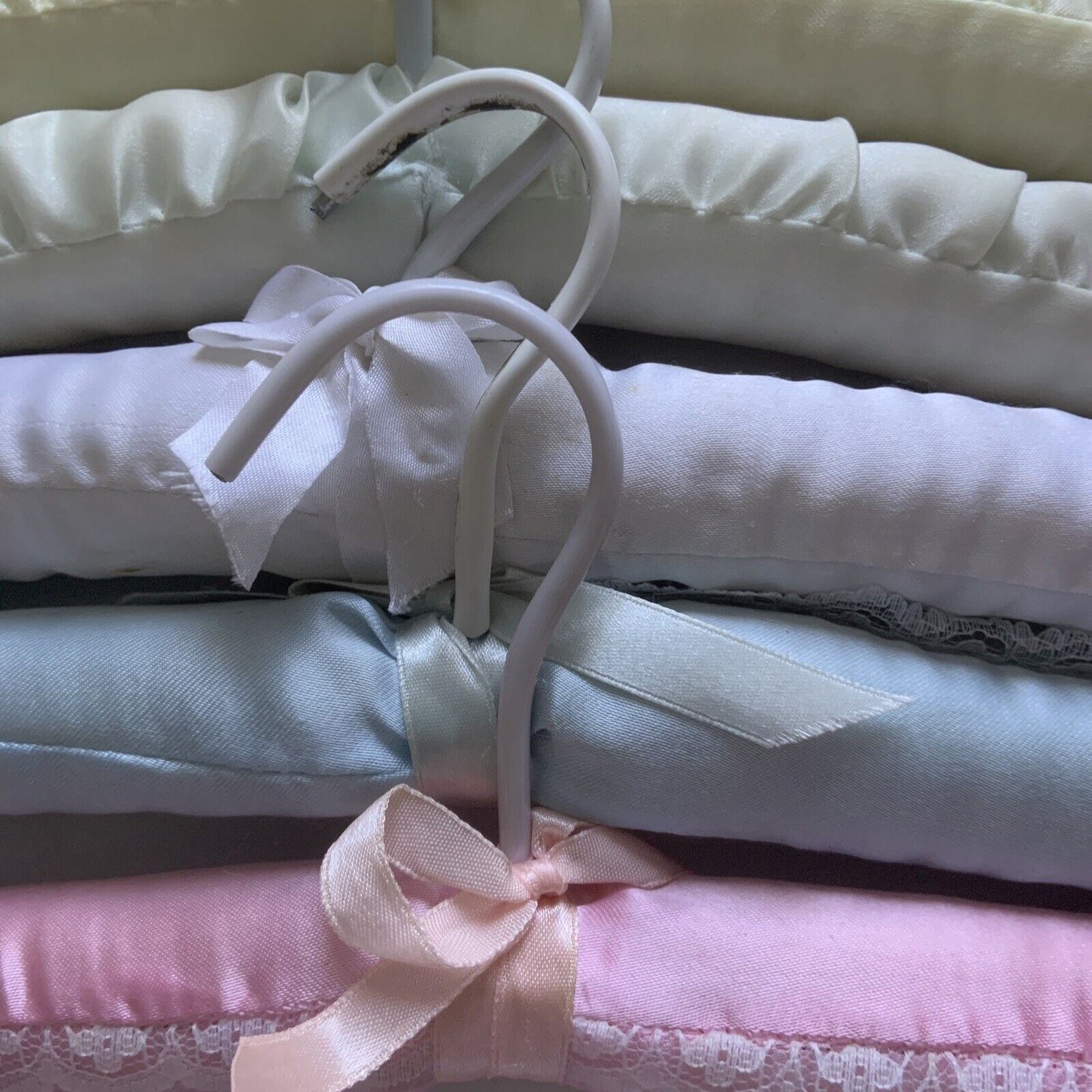 7 x Covered Wooden Clothes Coat Hangers Padded Satin 3 with Ribbon 4 without